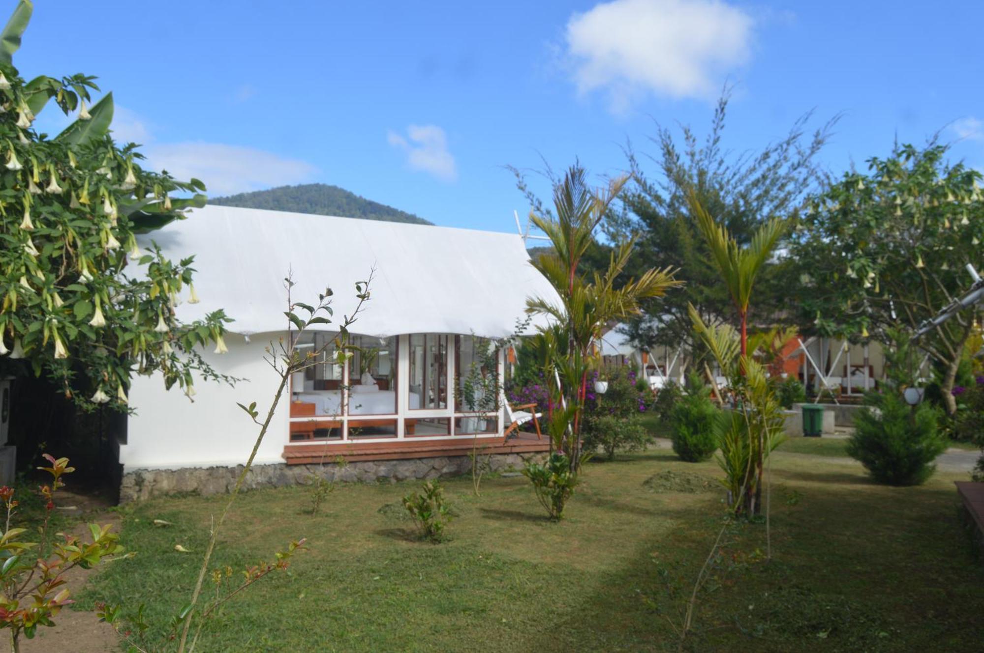 Svargan Lakeside Glamping *